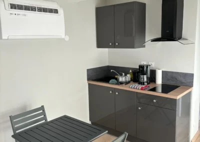 Coin cuisine de notre appartement N°2 de Port La Nouvelle dans l'Aude