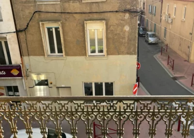 Vue du balcon de l'appartement N°2, situé à Port La Nouvelle, près du port. En Languedoc-Roussillon