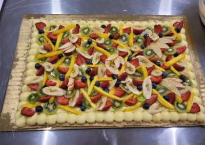 Tarte au fruits réalisé par la pâtissière du gîte du Clot, dans le Tarn