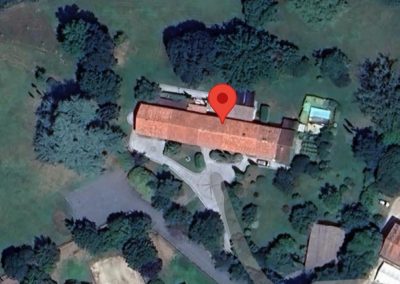 Vue aérienne du gîte du Clot à Castres dans le Tarn